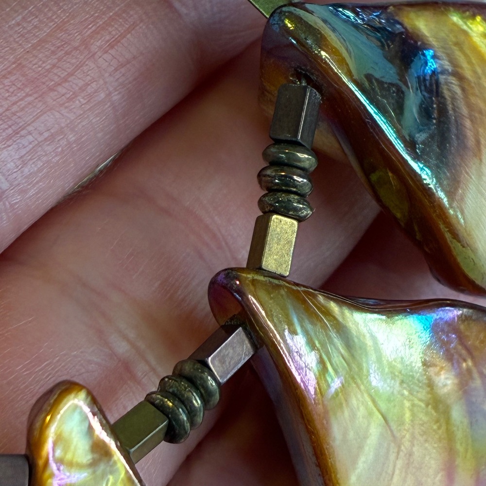 Vintage Mother of Pearl Necklace Shell Statement Artisan Iridescent Golden Bead - Picture 7 of 15